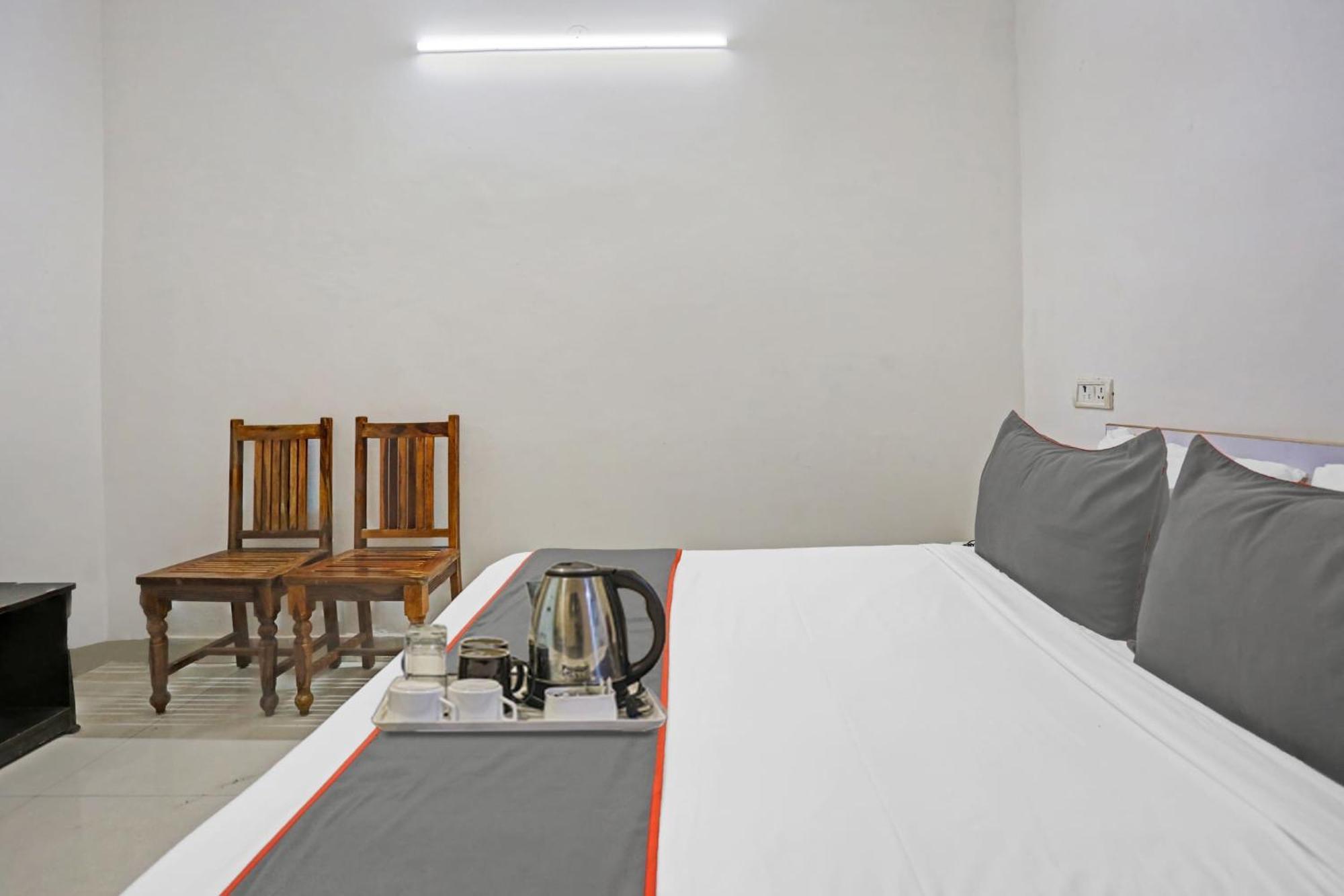 Hotel O Imperial Residency Near Dashrath Puri Metro Station Нью-Дели Экстерьер фото