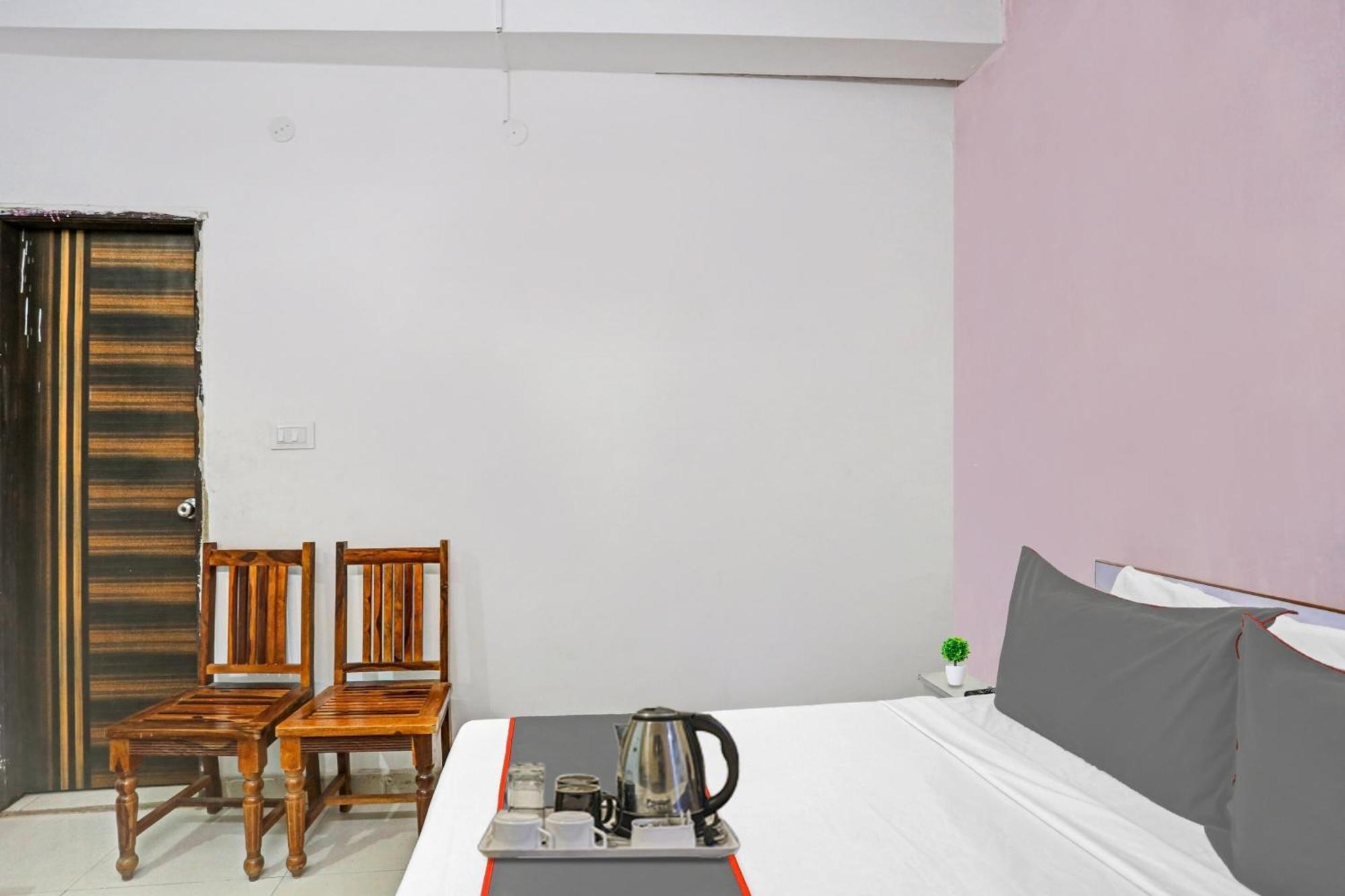 Hotel O Imperial Residency Near Dashrath Puri Metro Station Нью-Дели Экстерьер фото